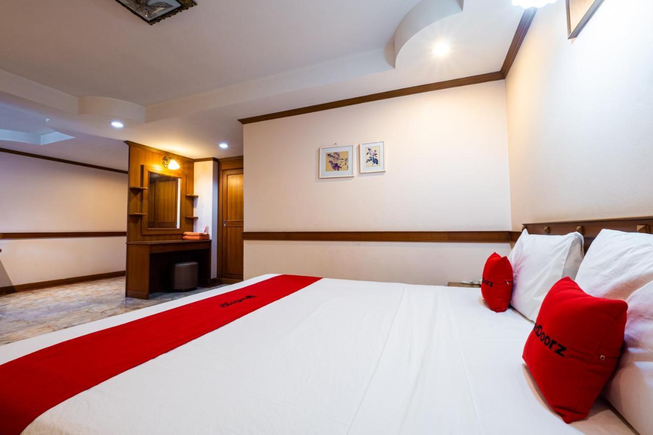 Reddoorz Navin Mansion 3 Hotel 3*
